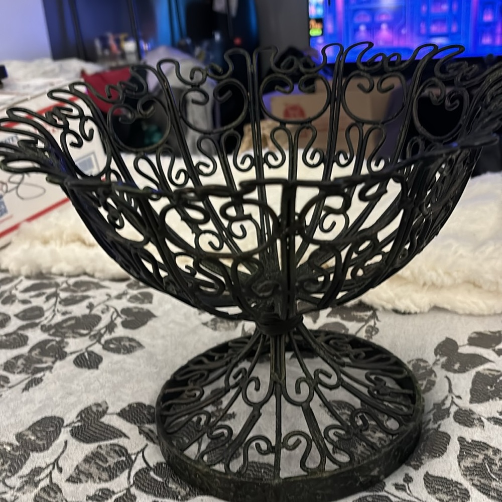 Iron Decorative bowl